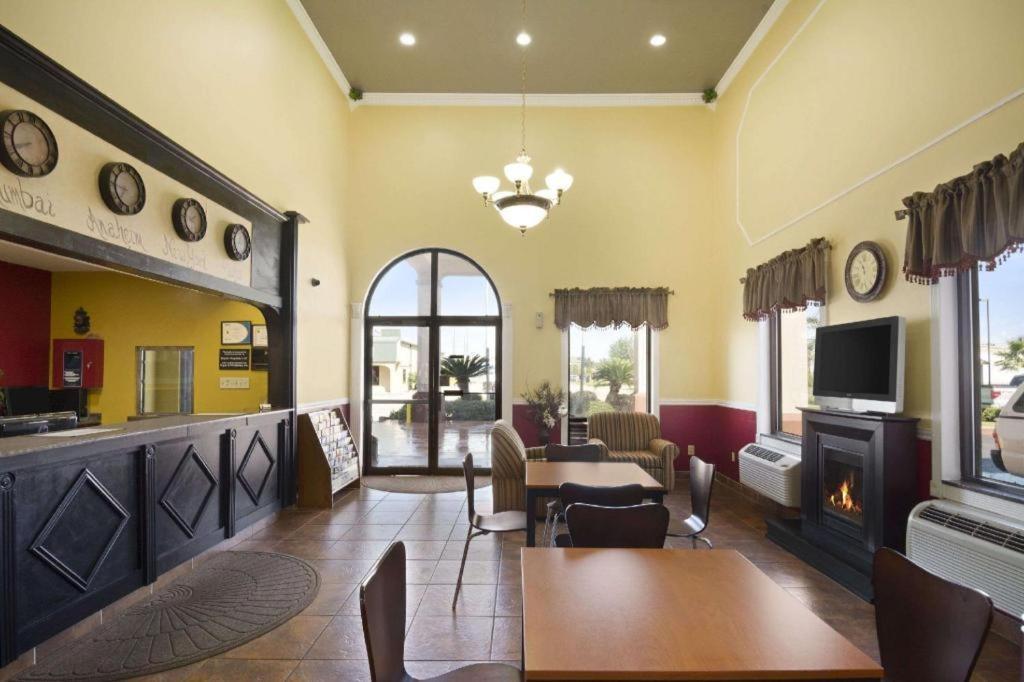 Super 8 By Wyndham Baton Rouge/I-12 Exterior foto
